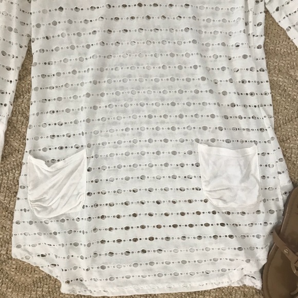 St. Tropez West white beach cover up! - Picture 3 of 8